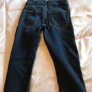 Skinny dark blue jeans